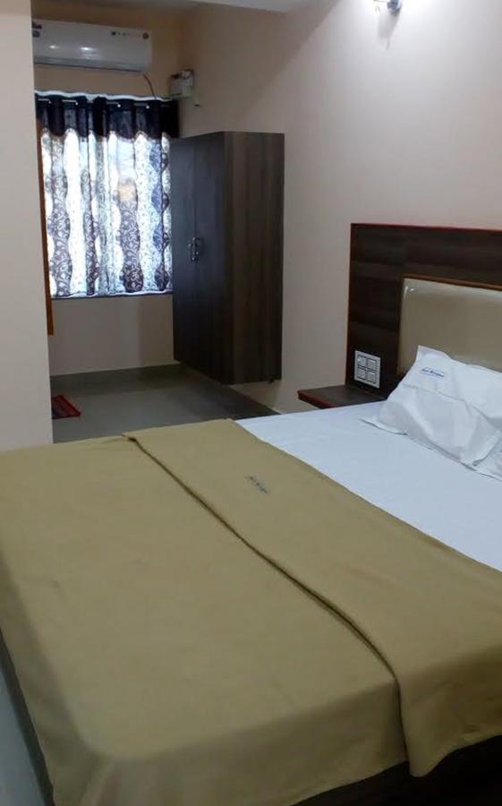 Hotel Meyyappaa Karaikkudi Ngoại thất bức ảnh