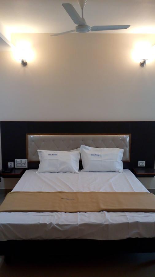 Hotel Meyyappaa Karaikkudi Ngoại thất bức ảnh